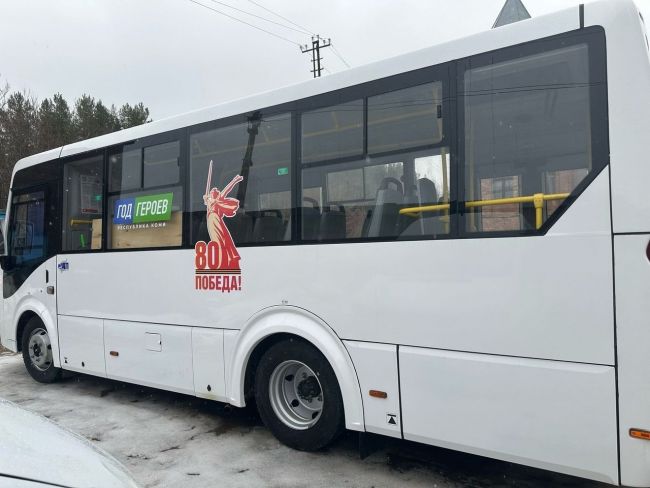 Ухтинские автобусы украсили к 80-летнему юбилею Победы